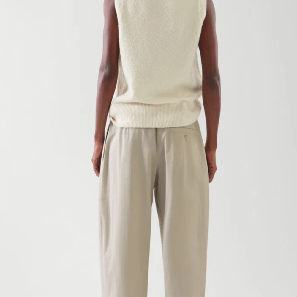 (NWT) COS PLEATED BARREL-LEG CHINOS Beige - Picture 8 of 14